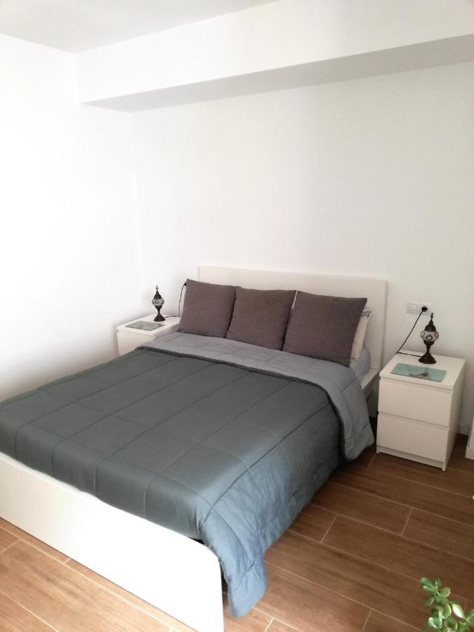 Mini apartamento céntrico con zonas compartidas Hotel Valenza Esterno foto